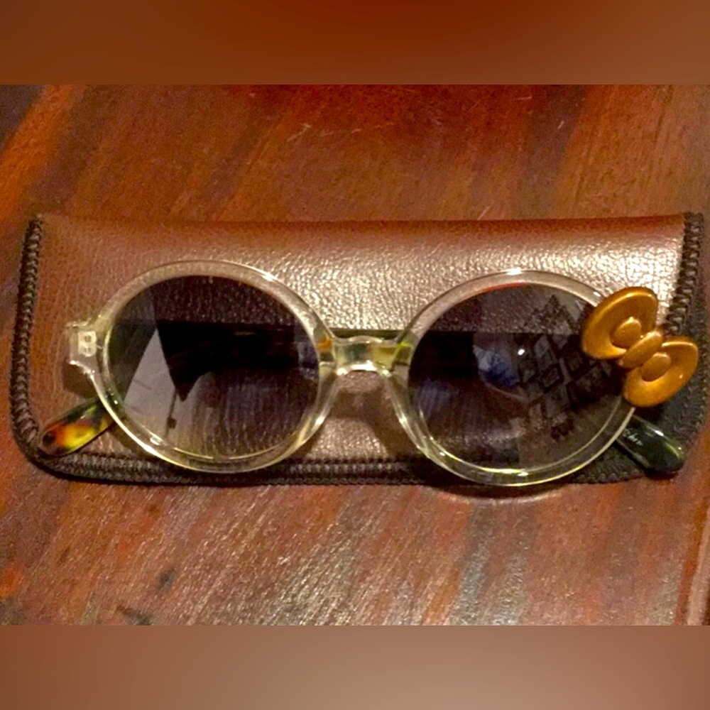 Hello Kitty Style Sunglasses
